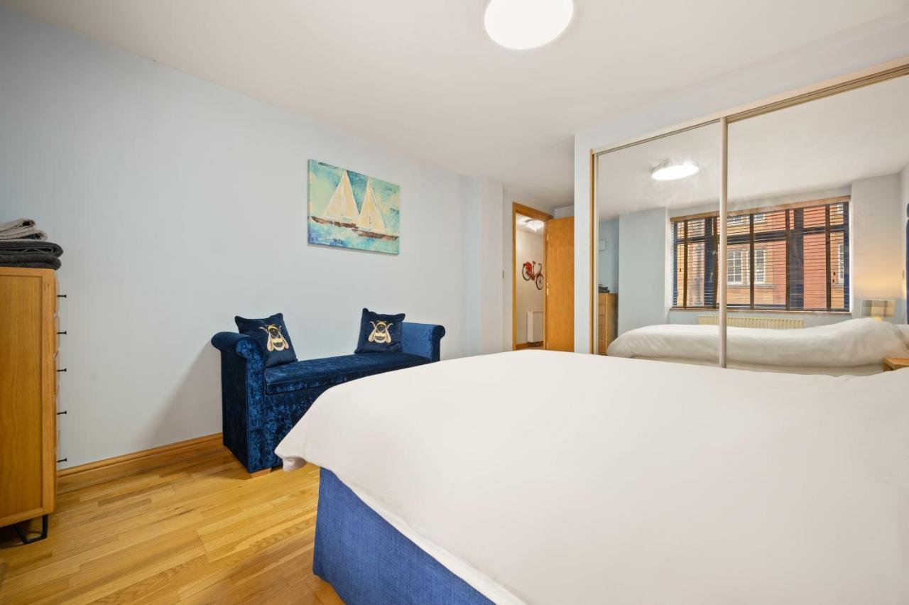 Lovely 2 Double Bedroom Flat With Patio Μάντσεστερ Εξωτερικό φωτογραφία